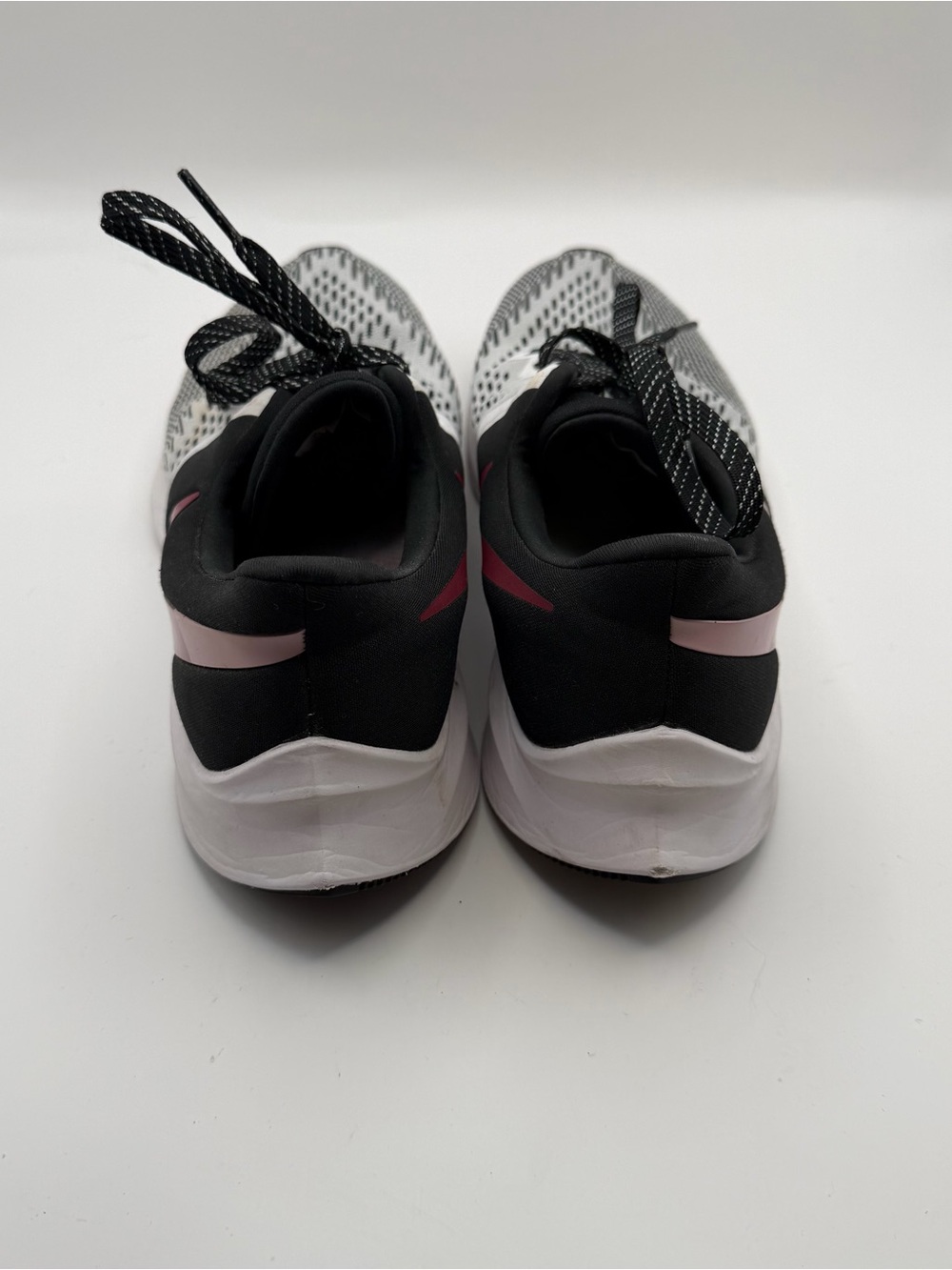 Nike Air Zoom Winflo 6 Women’s Size 9 White Black Pink Running Shoes - Picture 5 of 9